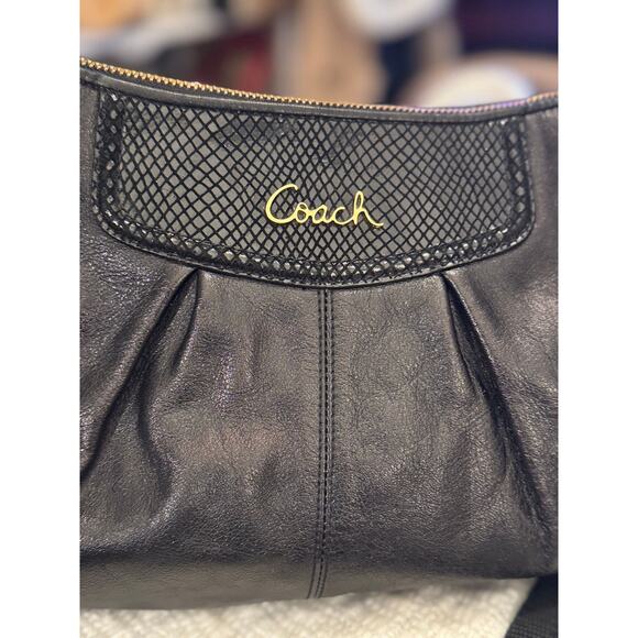 A194 Coach black with snakeskin bag - Picture 2 of 5